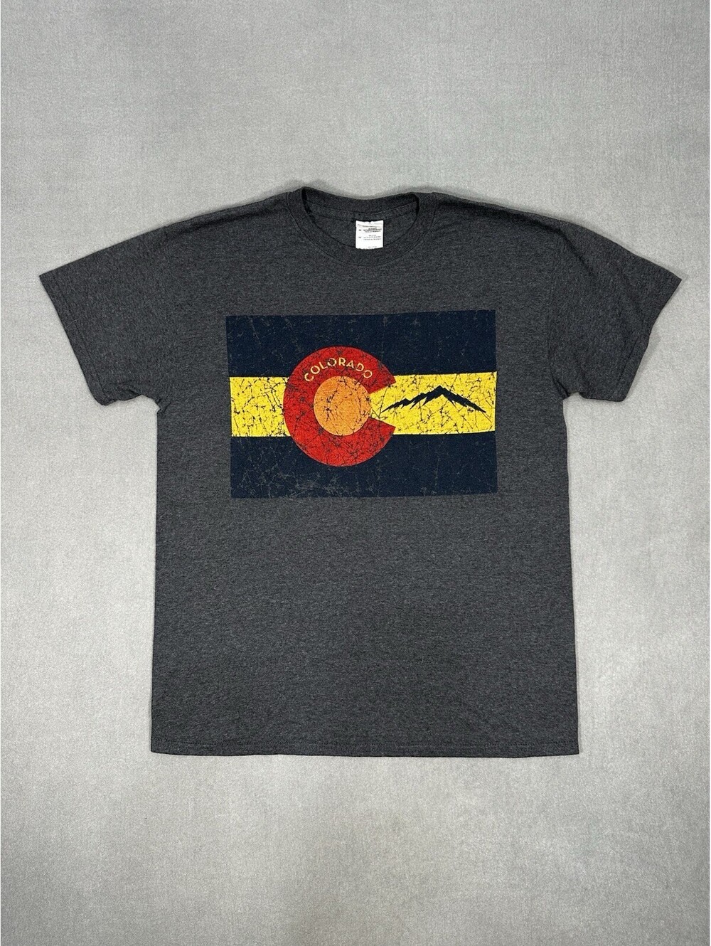 Colorado Flag T-Shirt Mens Medium Gray Gildan Heavy Cotton Graphic Tee